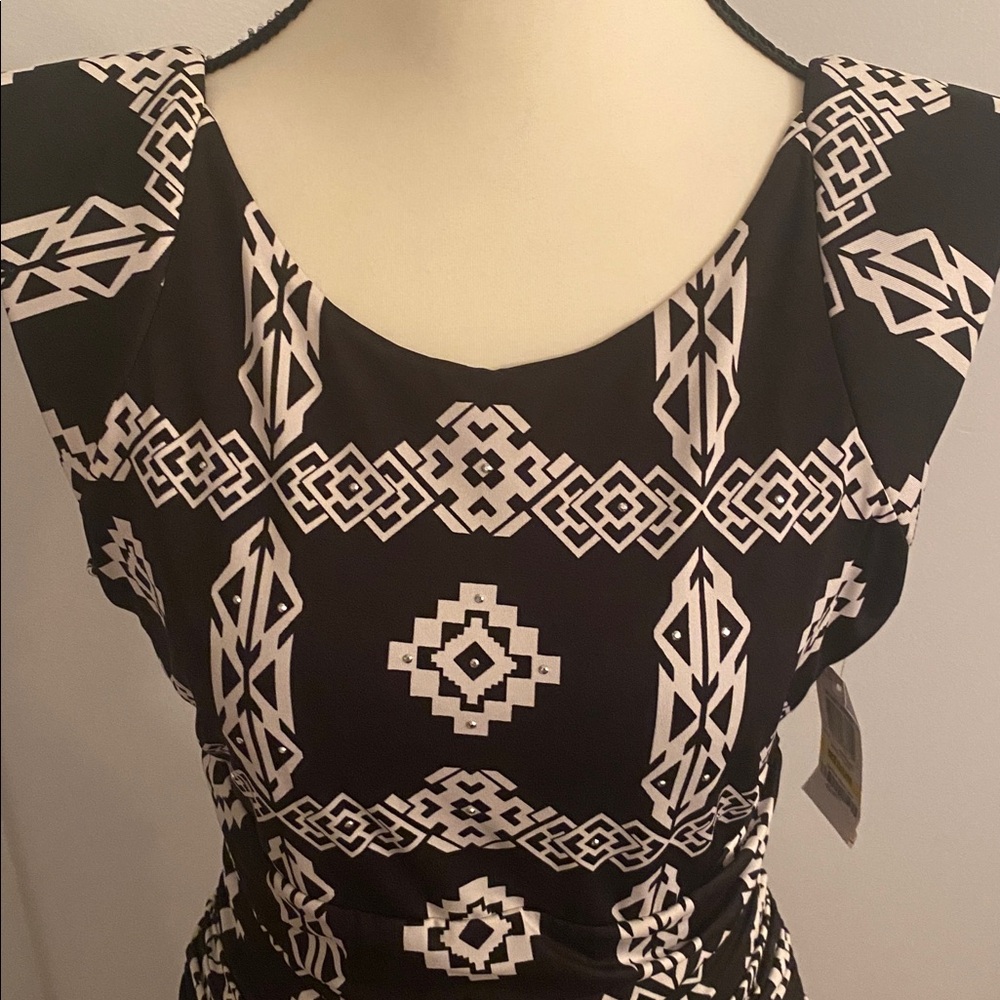 International concepts NWT medium shirred dress - Picture 2 of 13